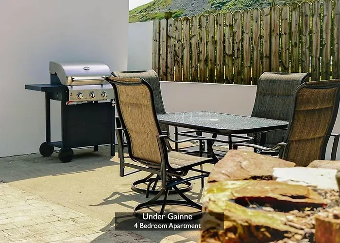 Under Gáinne Downings